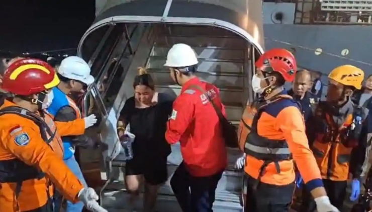 Ratusan Penyintas KM Mutiara Sentosa 2 Tiba di Tanjung Perak, Pemerintah Pastikan Pendataan Korban Berjalan Ketat