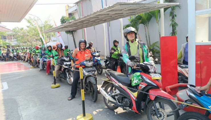 Jelang HUT ke-81 RI, 200 Ojol di Surabaya Dapat BBM Gratis