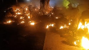 Puluhan Motor Warga Hangus Terbakar di Tembayangan Kangean, Akses Jalan Jadi Sorotan