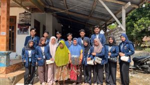 Mahasiswa KKN Posko 4 Dorong UMKM Desa Pasanggar Masuk Ekosistem Digital
