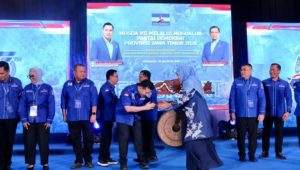 Sinyal Politik di Musda Demokrat Jatim: Khofifah Doakan Emil Dardak Pimpin Jawa Timur