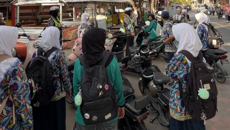 Polantas Menyapa di SMPN 1 Sumenep, Giat Tertib Lalulintas Terus di Gencarkan