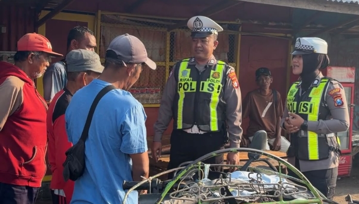 Polantas Menyapa Pengemudi Bentor di Pelabuhan Kalianget, Ini Imbauan Kasat Lantas Sumenep