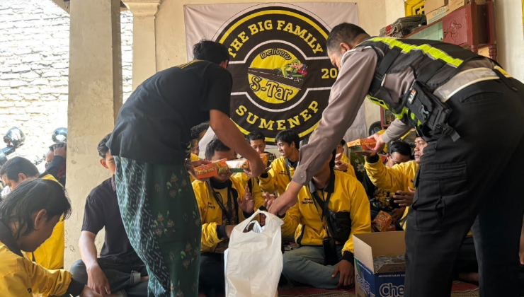 Jumat Berkah, Satlantas Polresta Sumenep Sapa Komunitas Ojol Lokal