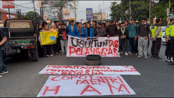 Aksi September Hitam, PC PMII DIY Gelar Demonstrasi  dan Layangkan 6 Tuntutan Utama di Pertigaan Revolusi